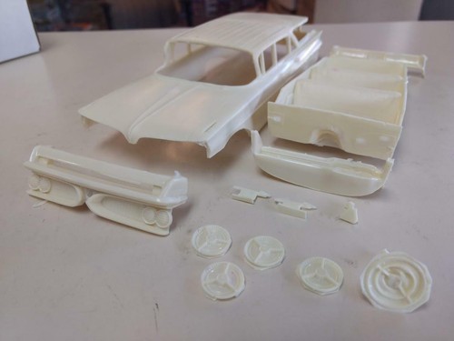 Vics resins pontiac station - resins,
